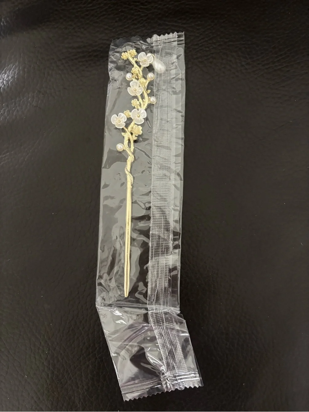 N/A elegant gold